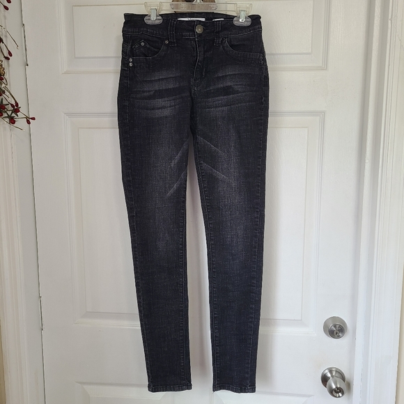 YMI: Wanna Betta Butt? Woman's Mid Rise Skinny Jeans, Size: 5, Color: Black - Picture 2 of 15
